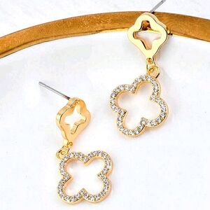 Beautiful zirconia and gold clover dangle earrings; nwot